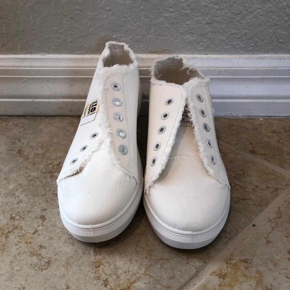 Brand new frayed denim looking sneakers - Picture 1 of 2